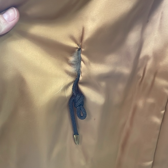 🔥Get it NOW before she’s GONE!Vintage Mandel’s designer series red fox fur coat - Picture 5 of 8